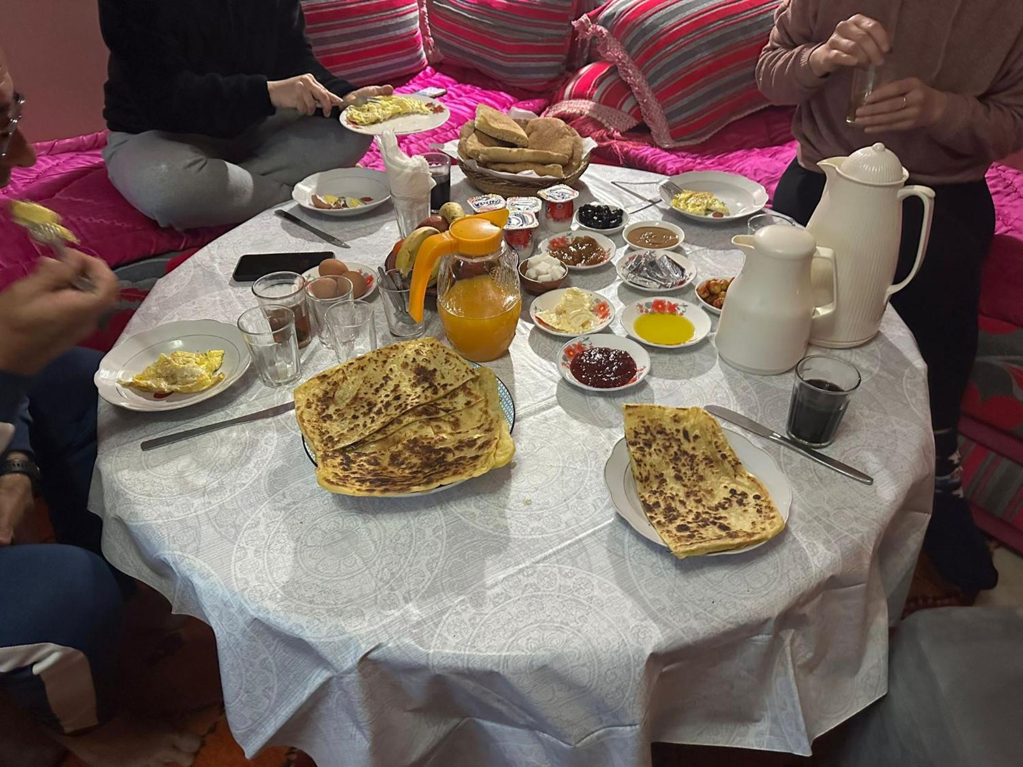 Tamatert Guest House Имлил Екстериор снимка