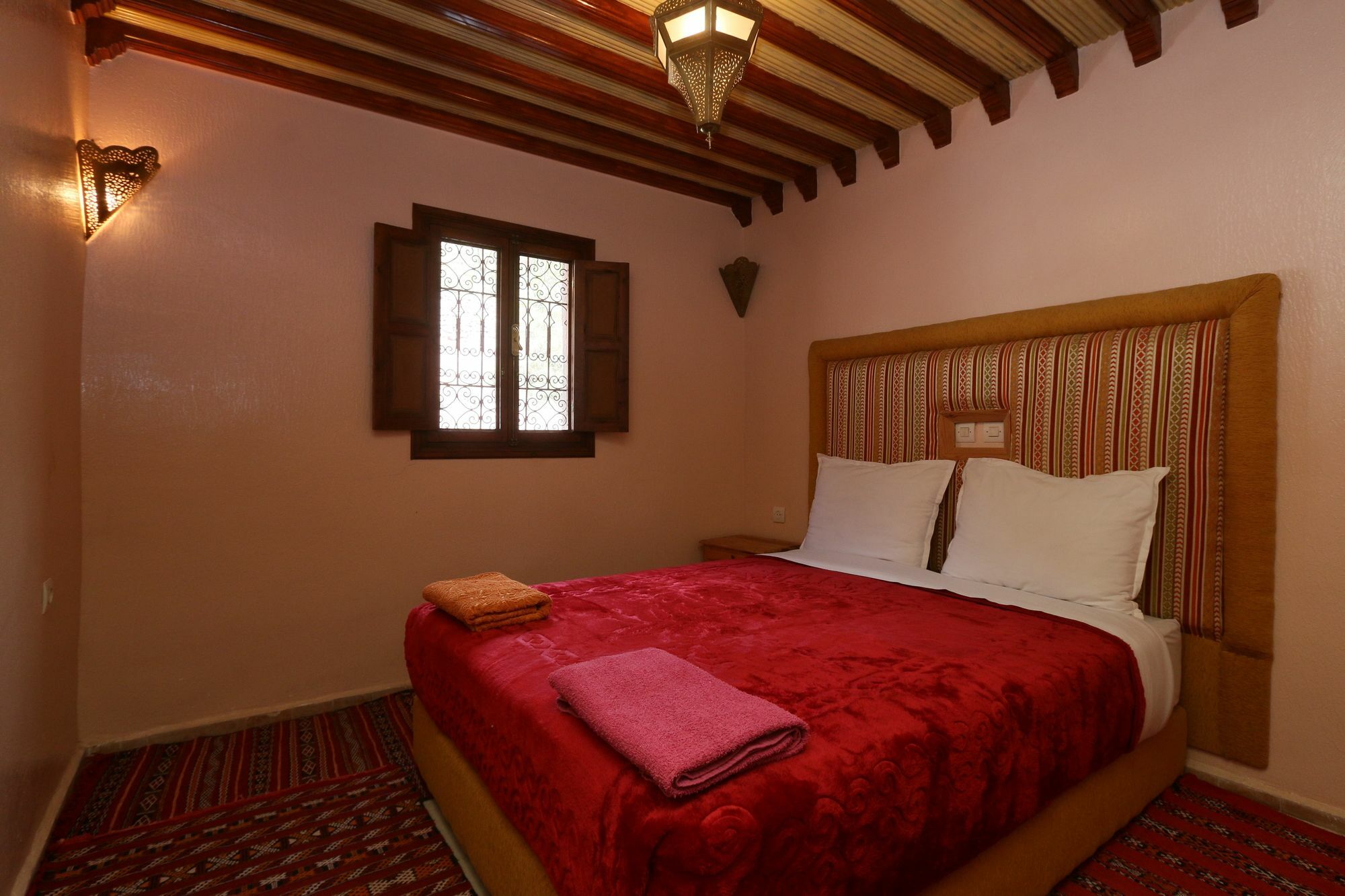 Tamatert Guest House Имлил Екстериор снимка